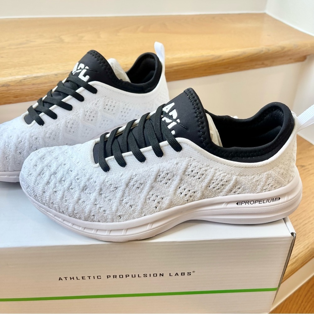 NWT APL Phantom Running Shoes Athletic Propulsion Labs Sneakers White / black - Picture 9 of 16